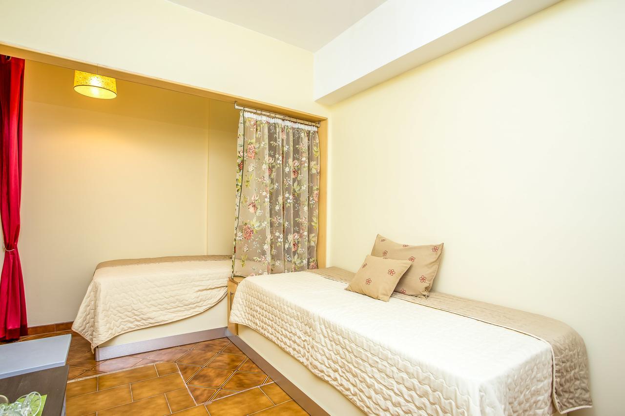 Takis Hotel Apartments Ialysos (Rhodes) Exterior foto