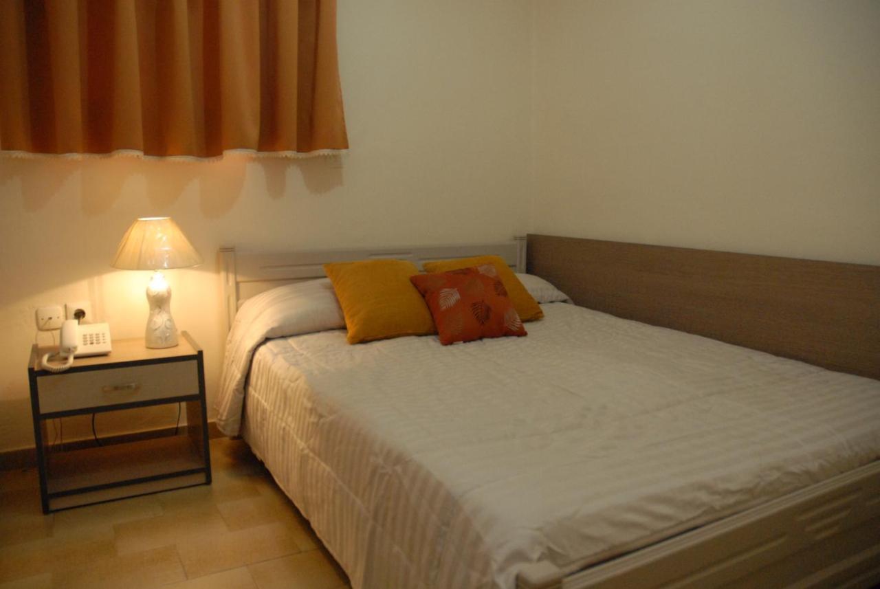 Takis Hotel Apartments Ialysos (Rhodes) Quarto foto